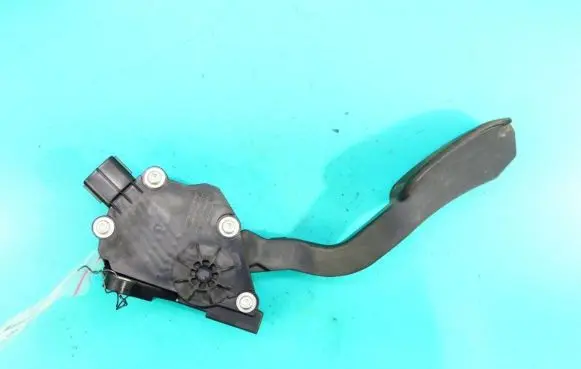 Toyota Urban Cruiser (XP110) Accelerator throttle pedal 78110-52020 IMPRK1257332
