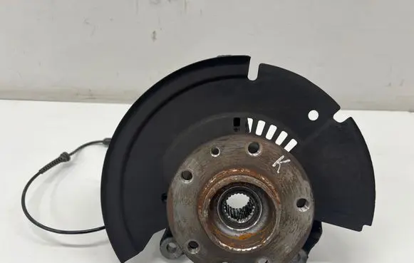 Renault Captur II Front wheel hub 