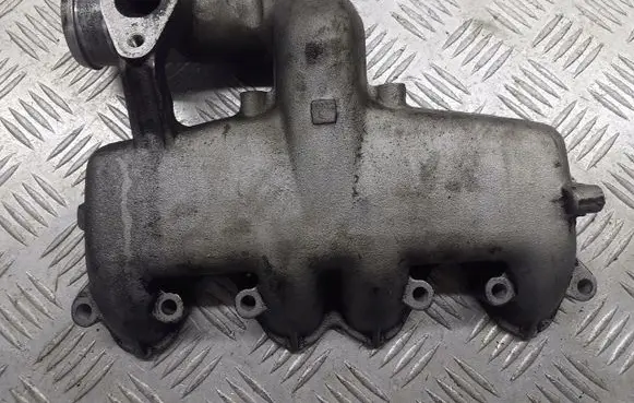 Audi A4 S4 B6 8E 8H Intake manifold 028129713K