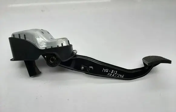 Mercedes-Benz E W213 Brake pedal A1232910082 A2052920415