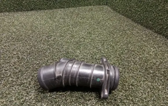 Porsche Cayenne (9Y0 9Y3) Coolant pipe/hose Z06M121132B Z06M121132