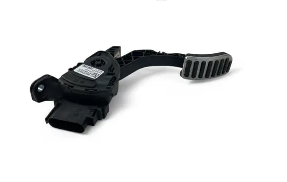 Volvo V70 Accelerator throttle pedal 6G929F836BD