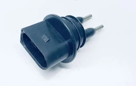 Volkswagen Golf VI Windshield washer fluid level sensor 7M0919376