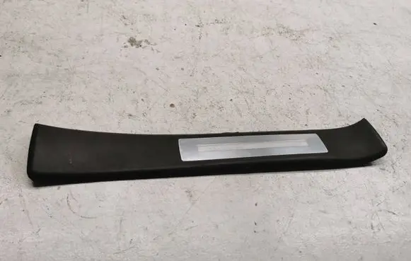 Audi A4 S4 B7 8E 8H Rear sill trim cover 8e0853376c