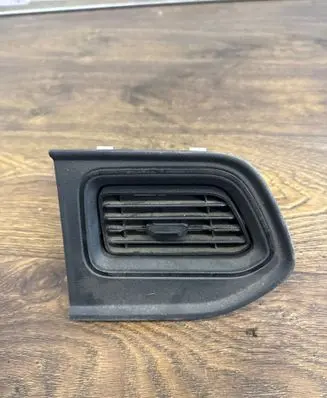 Renault Master III Dashboard side air vent grill/cover trim 682608914R