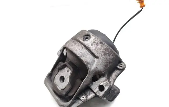 Audi A6 C7 Engine mount bracket 8R0199381