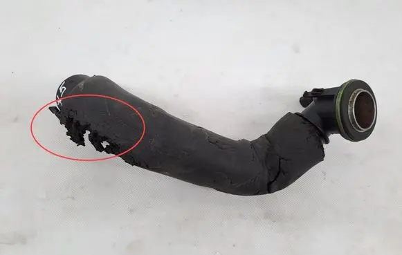 BMW X5 G05 Breather/breather pipe/hose 7588417