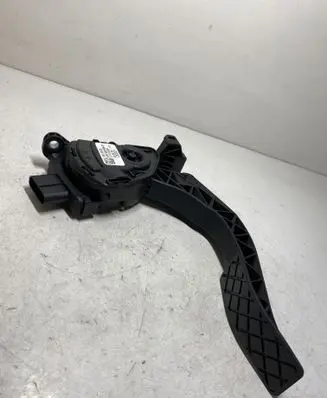 Audi A6 S6 C6 4F Accelerator throttle pedal 8K1723523 27102008