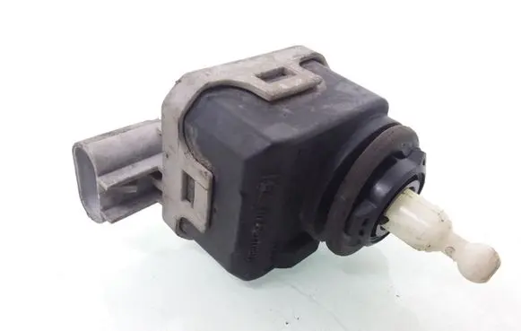 Headlight level adjustment motor