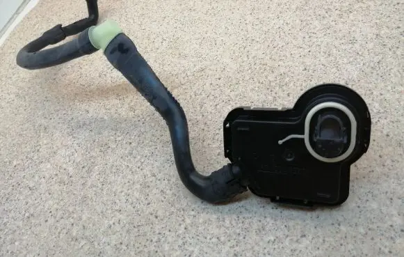 Opel Corsa F Water drain line hose 9675617280