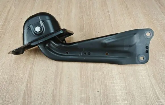 Audi Q3 F3 Rear upper control arm/wishbone 5QF505225C 1K0505129L