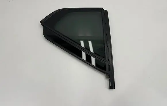 Volvo XC40 Rear vent window glass 31442384 SK3840