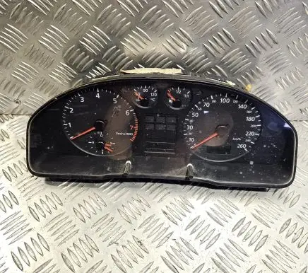 Audi A4 S4 B5 8D Speedometer (instrument cluster) 8D0919861C