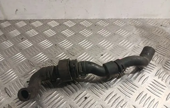 Volkswagen PASSAT B7 Engine coolant pipe/hose 