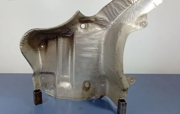 Volkswagen Phaeton Exhaust heat shield 3D0825712E