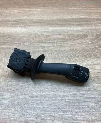 BMW 7 E38 Wiper control stalk 8352013