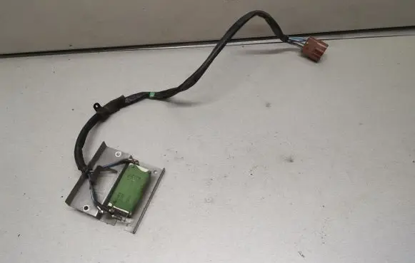 Heater blower motor/fan resistor