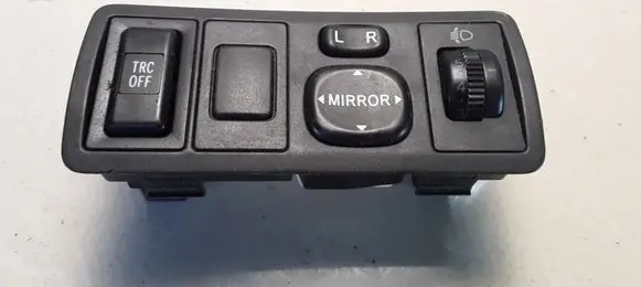 Wing mirror switch