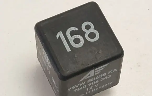 Volkswagen Sharan Other relay 95VW8B658KA