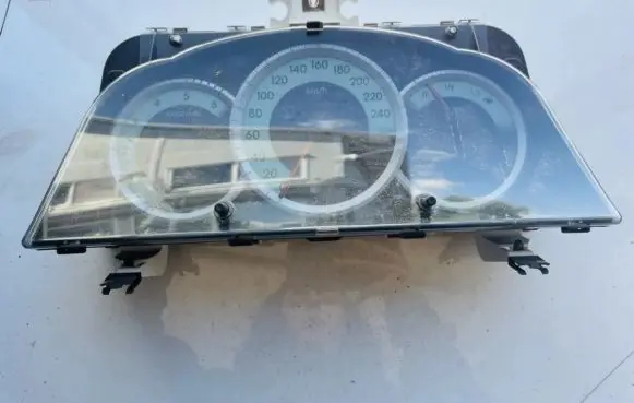 Toyota Corolla Verso AR10 Speedometer (instrument cluster) 838000f092a 83800-0f092-a