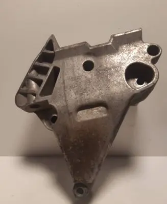 Volkswagen PASSAT B6 Engine mounting bracket 03G199207G 560KTS16