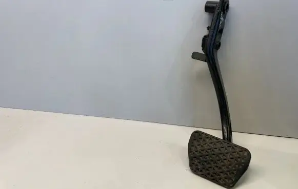 BMW X5 E53 Brake pedal