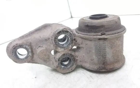 Audi A6 S6 C5 4B Rear axle beam mounts housing 8E0501521H 4B0501521E
