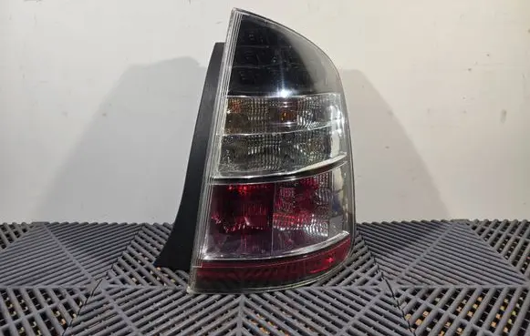 Toyota Prius (XW20) Rear/tail lights
