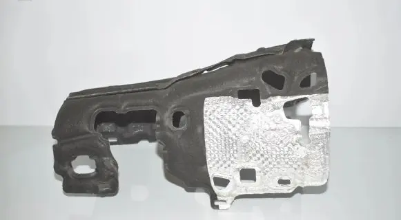 BMW 3 G20 G21 Heat shield in engine bay 8624440 8624441 24008624440