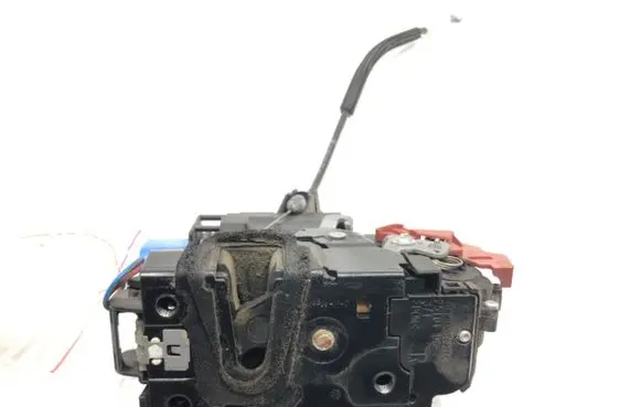 Skoda Fabia Mk1 (6Y) Front door lock 3B1837016CE
