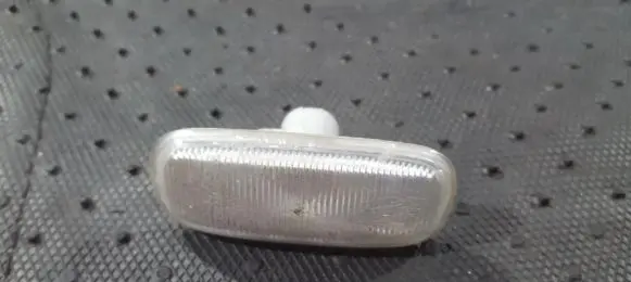 Audi A6 S6 C5 4B Front fender indicator light 4B0949127