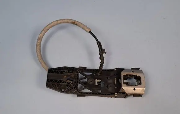 Volkswagen PASSAT B8 Front door exterior handle/bracket 5N0837885 5N0837017D