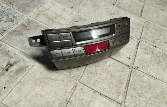 Subaru Outback Climate control unit A2C53283934 72311AJ030