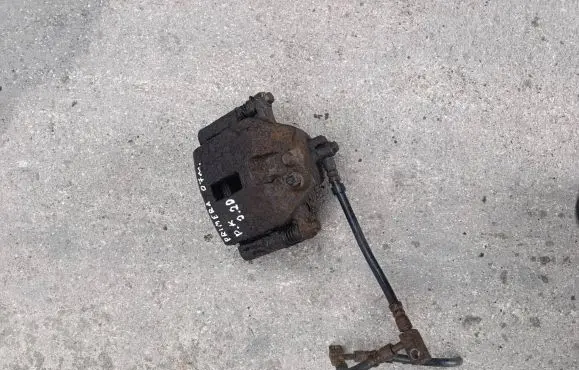 Nissan Primera Front brake caliper