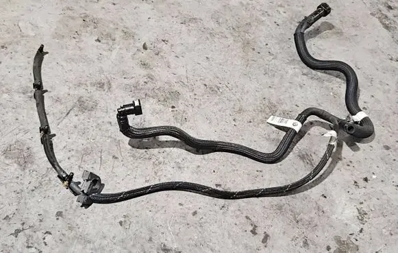BMW 5 F10 F11 Fuel return line/hose 7810786 7810788
