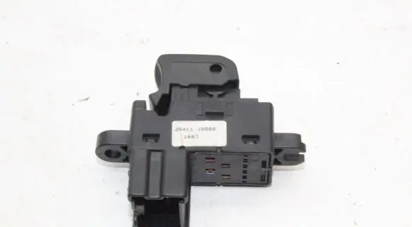 Nissan X-Trail T31 Electric window control switch 25411JG000