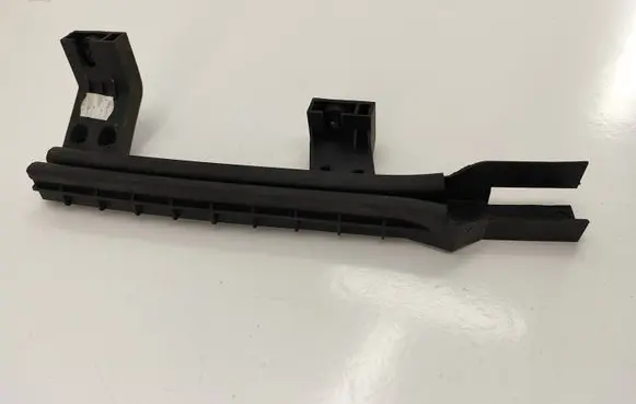 Peugeot 5008 II Front door windshield rail 9811896480