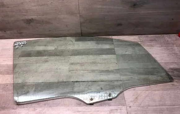 Mazda Premacy Front windscreen/windshield window 