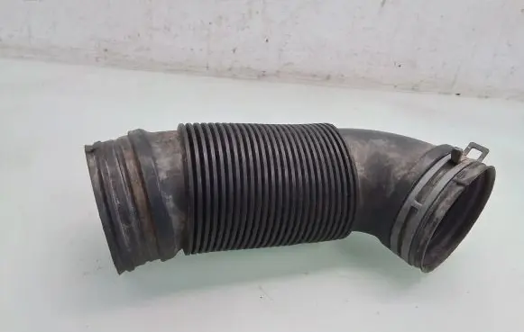 Audi A3 S3 8P Air intake hose/pipe