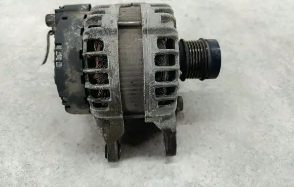 Mercedes-Benz C W205 Generator/alternator A0009069305