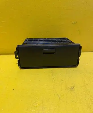 Glove box