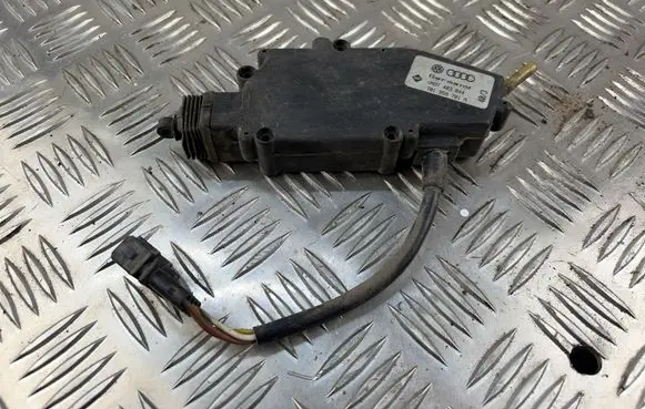 Volkswagen Multivan T4 Central locking motor 701959781A
