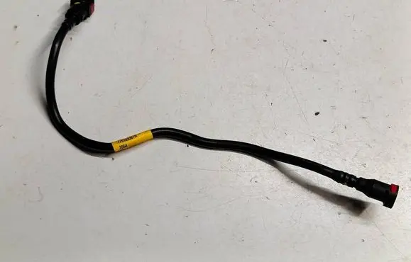 Renault Captur Fuel line pipe 175103367RS5 175103367R