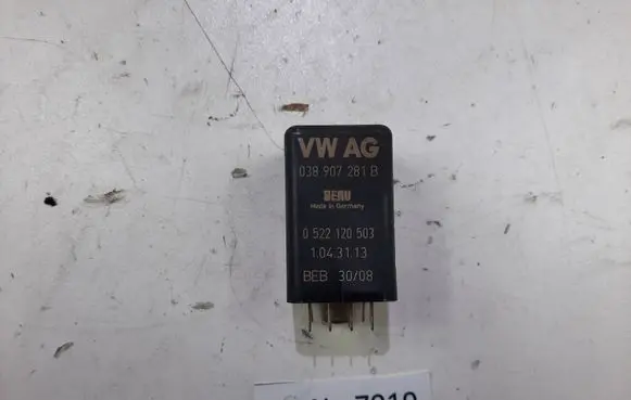 Audi A4 S4 B8 8K Glow plug pre-heat relay 038907281B