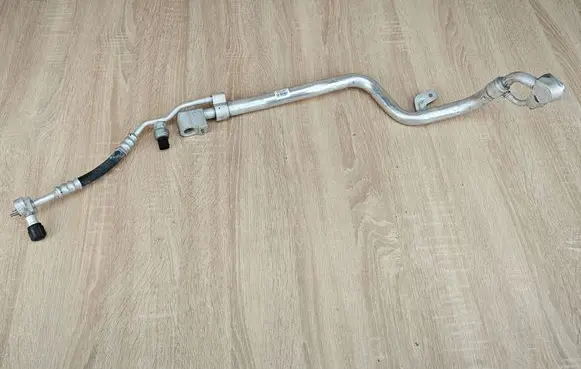 BMW 5 G30 G31 G38 Air conditioning (A/C) pipe/hose 9324795