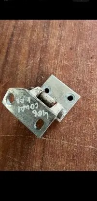 Peugeot 406 Front door lower hinge 