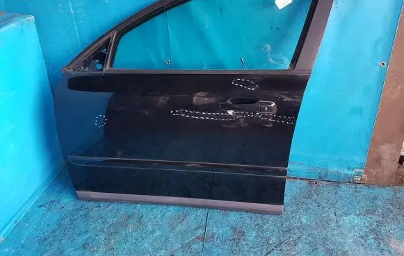 Volvo V50 Front door 452-46