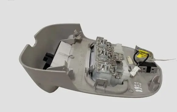 Peugeot 5008 Front seat light 9681370177