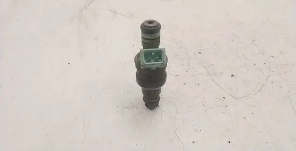 BMW 5 E39 Fuel injector 0280150415
