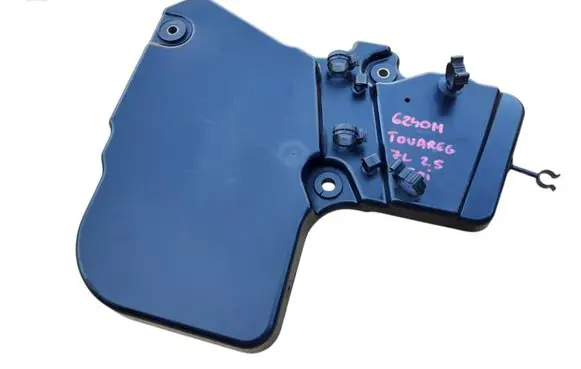 Volkswagen Touareg I Timing belt guard (cover) 070103905A